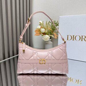 Classic DIOR Bag: A Stylish and Versatile Choice for Elegance